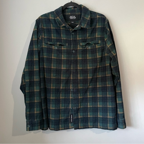 Native YOUTH corduroy button down shirt size medium - Picture 3 of 11